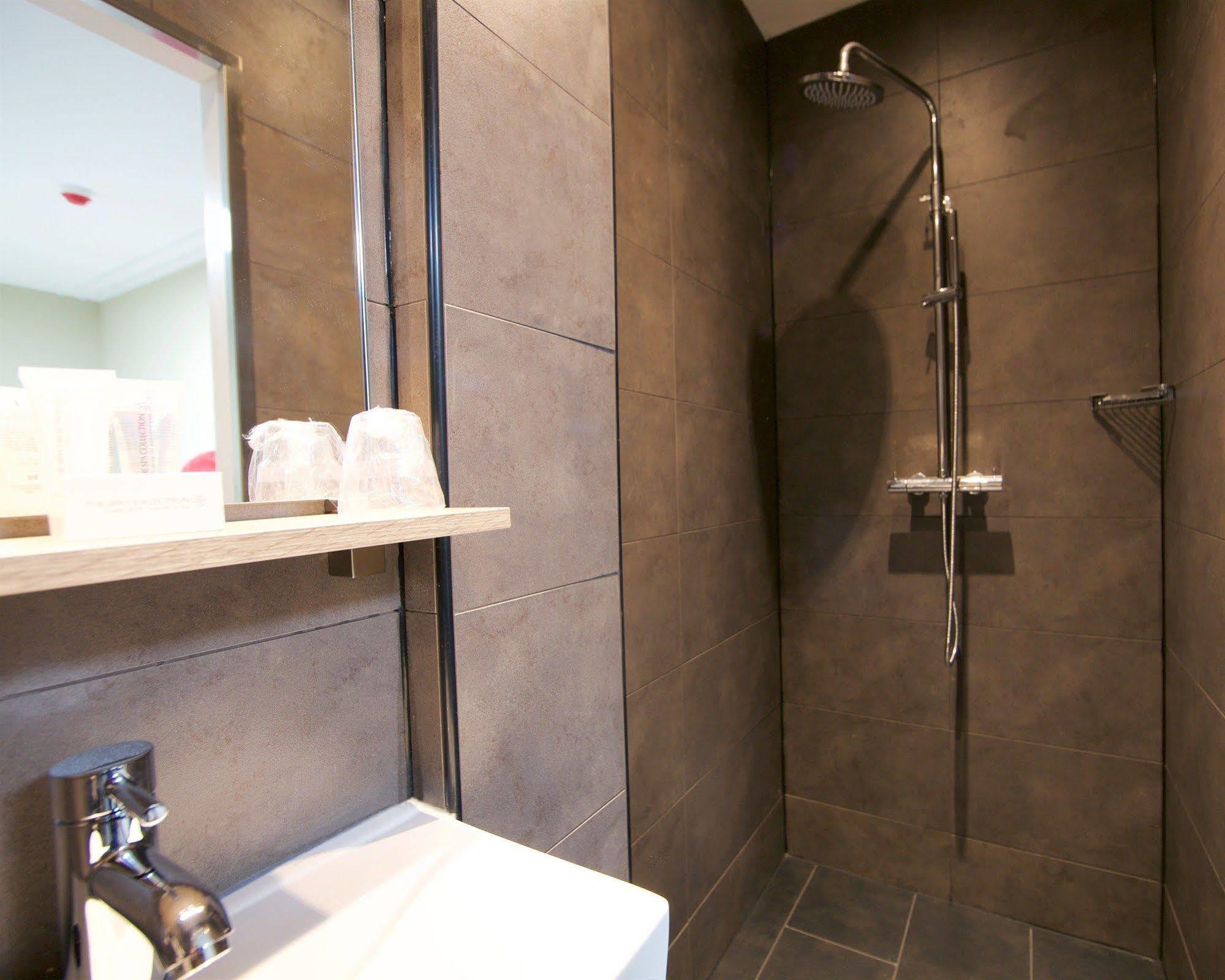 Camp-Inn Hotel Amsterdam Ngoại thất bức ảnh